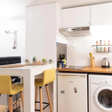 Design And Bright Apt Near Chatelet Apartment