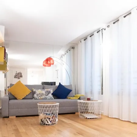 Design And Bright Apt Near Chatelet Paris